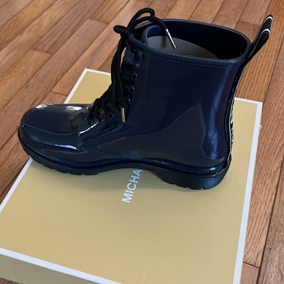 Michael kors Women's Tavie Water-Resistant Combat Rain Booties - Picture 7 of 10